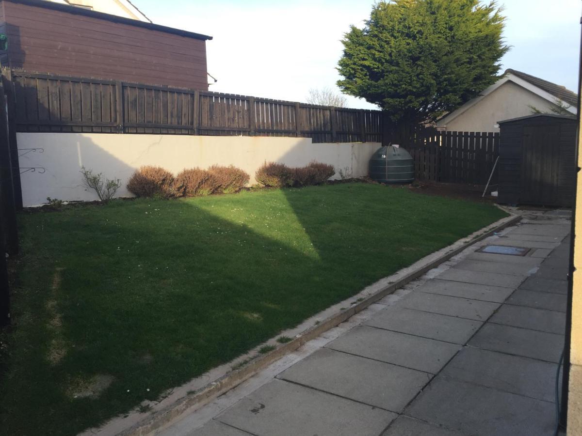 Holiday Home In Ballycastle - Fainne Na Cairde ภายนอก รูปภาพ