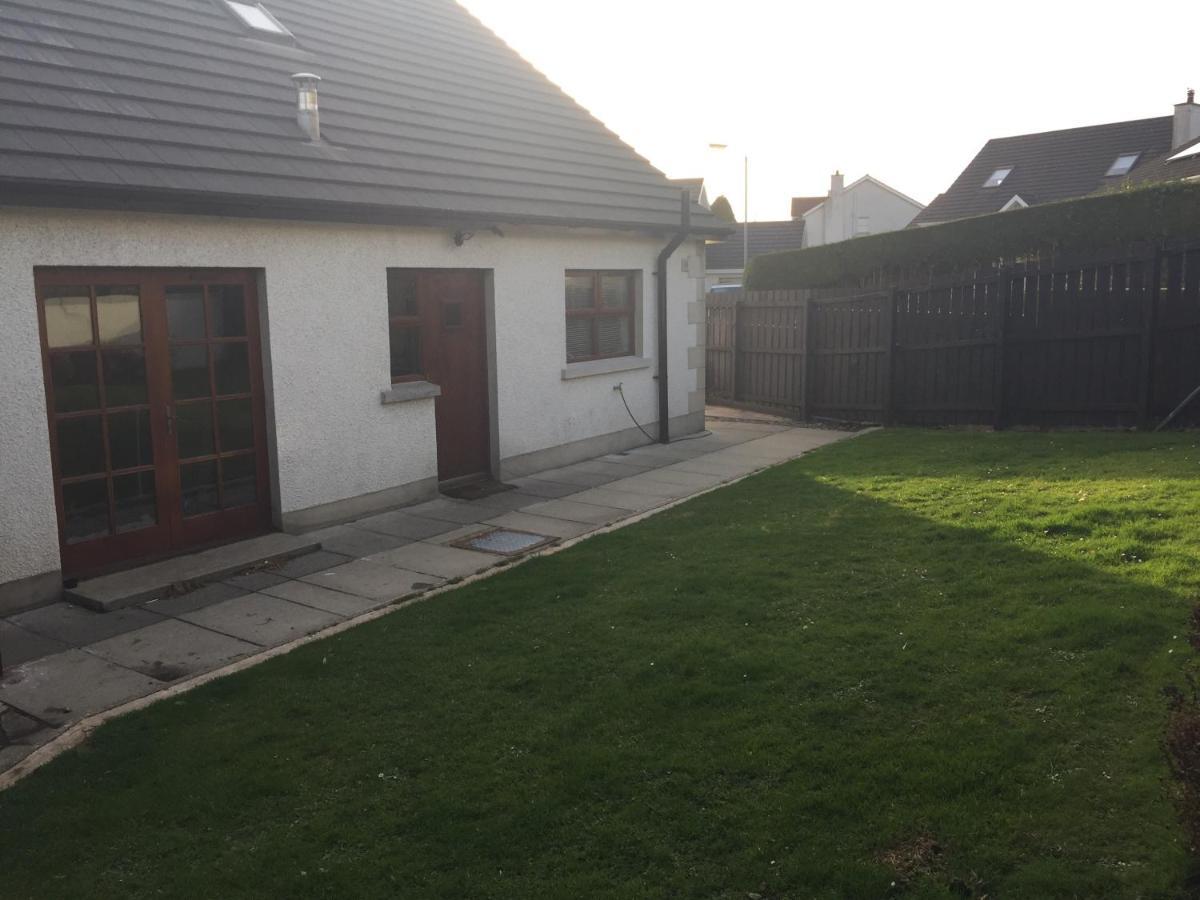 Holiday Home In Ballycastle - Fainne Na Cairde ภายนอก รูปภาพ