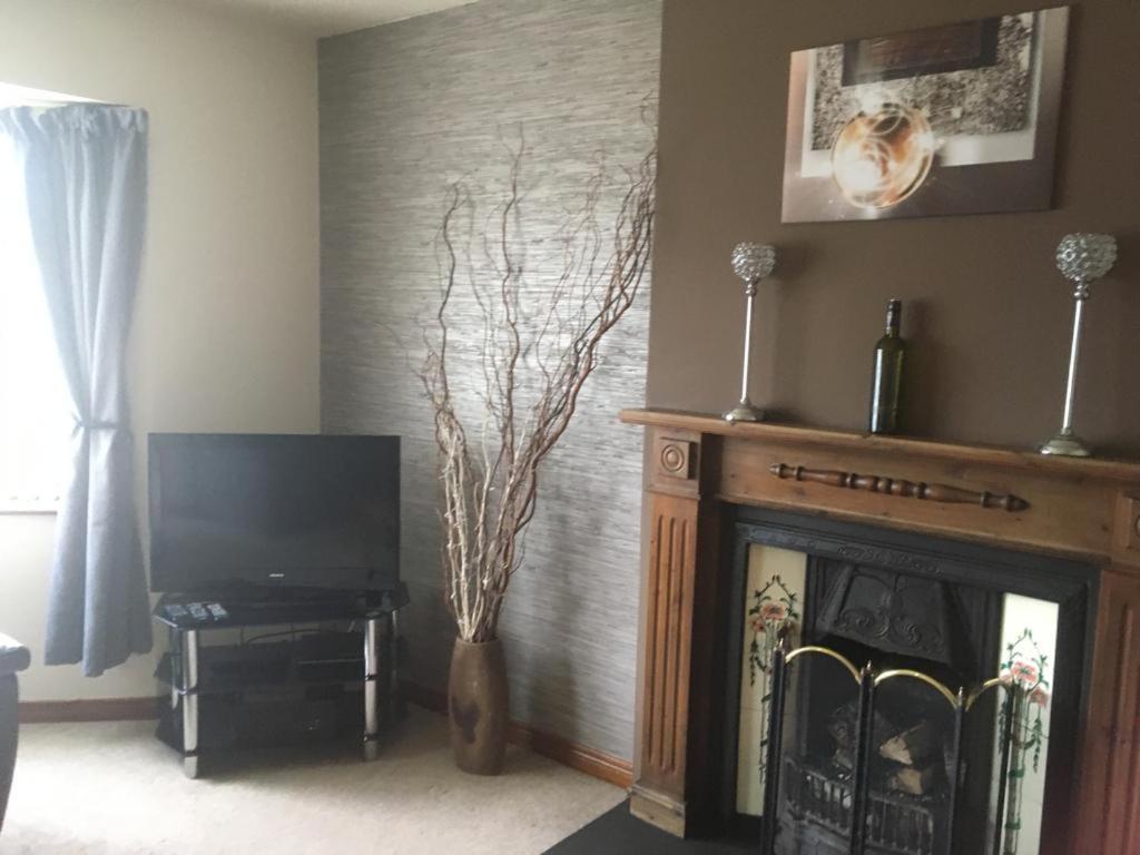 Holiday Home In Ballycastle - Fainne Na Cairde ภายนอก รูปภาพ