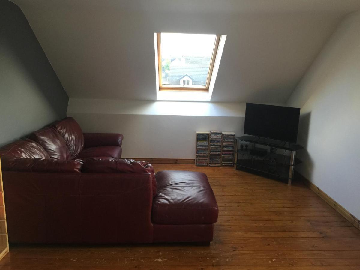 Holiday Home In Ballycastle - Fainne Na Cairde ภายนอก รูปภาพ