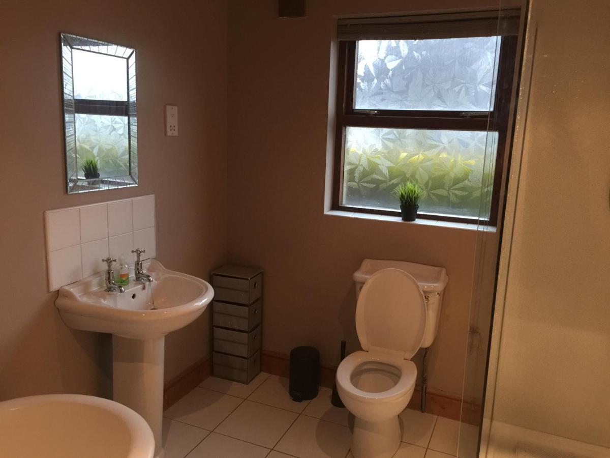 Holiday Home In Ballycastle - Fainne Na Cairde ภายนอก รูปภาพ