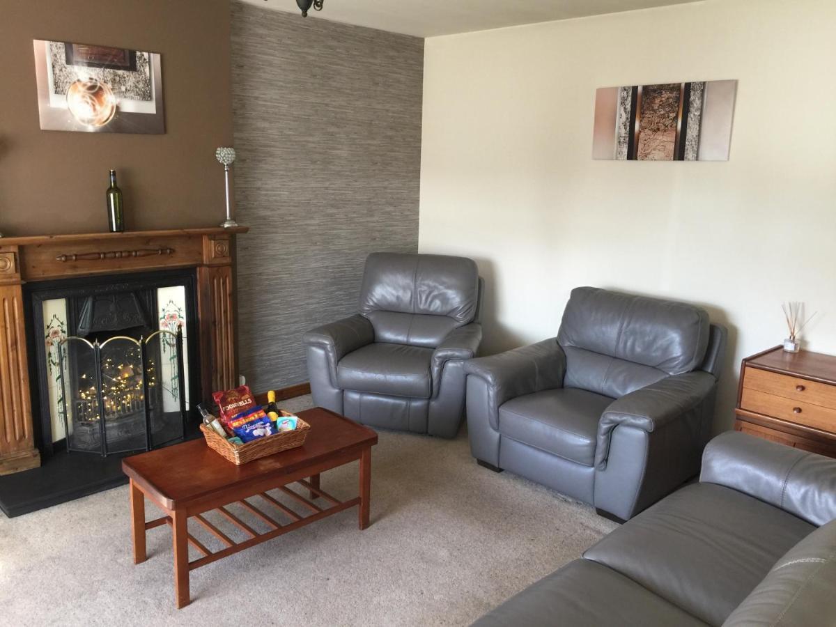 Holiday Home In Ballycastle - Fainne Na Cairde ภายนอก รูปภาพ